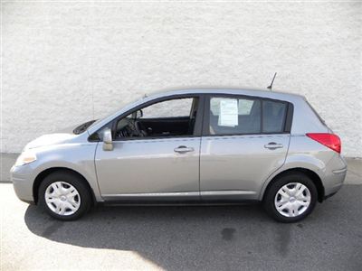 Nissan Versa 1.8 S