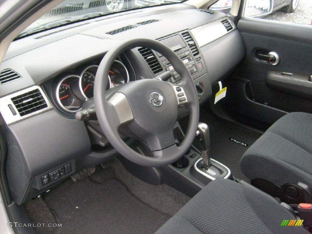 Nissan Versa 1.8s