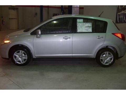 Nissan Versa 1.8s
