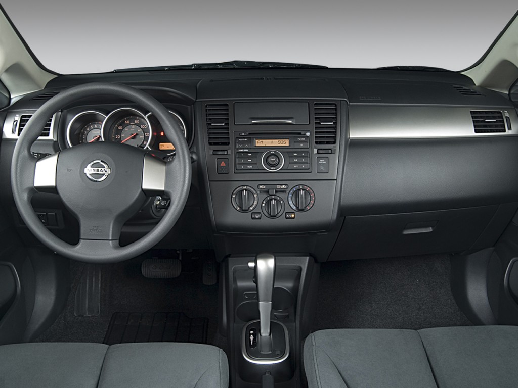 Nissan Versa 2008