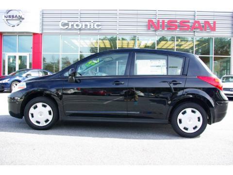 Nissan Versa Hatchback 2009