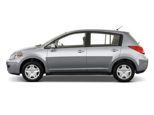 Nissan Versa Hatchback 2011