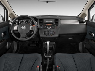 Nissan Versa Hatchback 2011