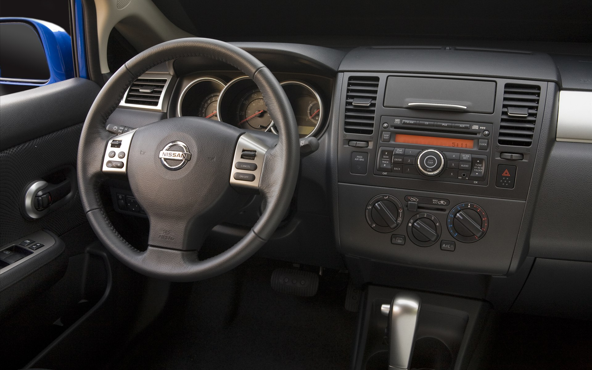 Nissan Versa Hatchback 2012