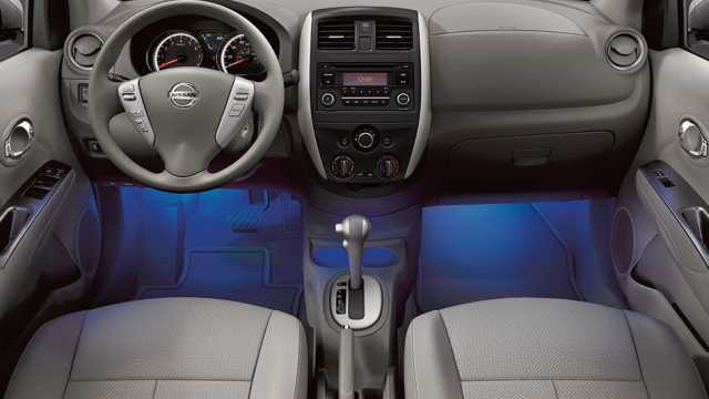 Nissan Versa Hatchback 2016