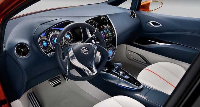 Nissan Versa Hatchback 2016