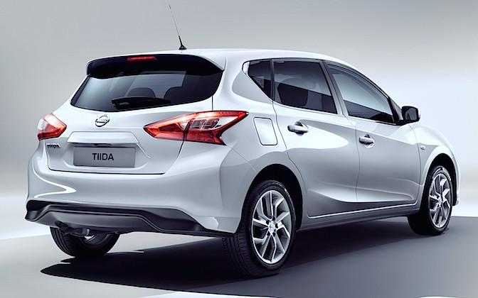 Nissan Versa Hatchback 2016