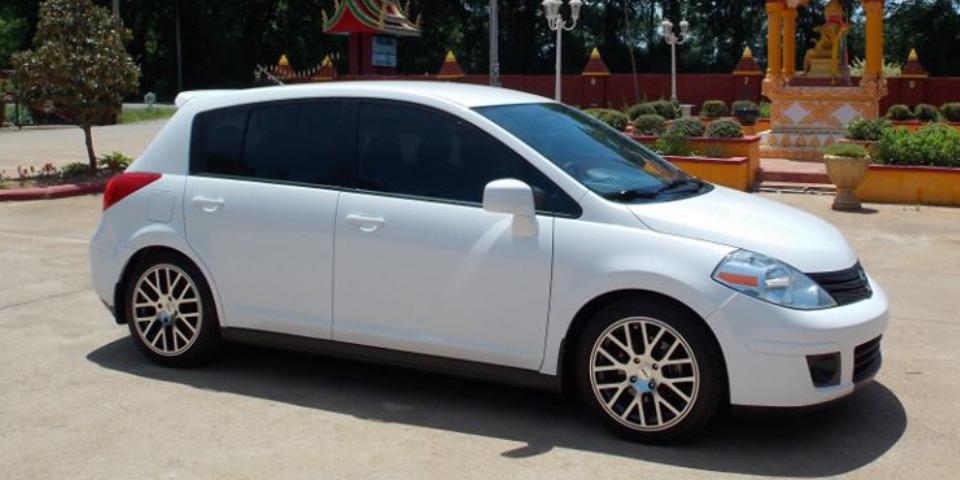 Nissan Versa Hatchback