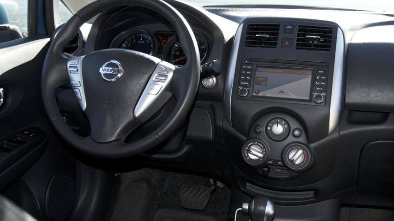 Nissan Versa Note Sv 2014