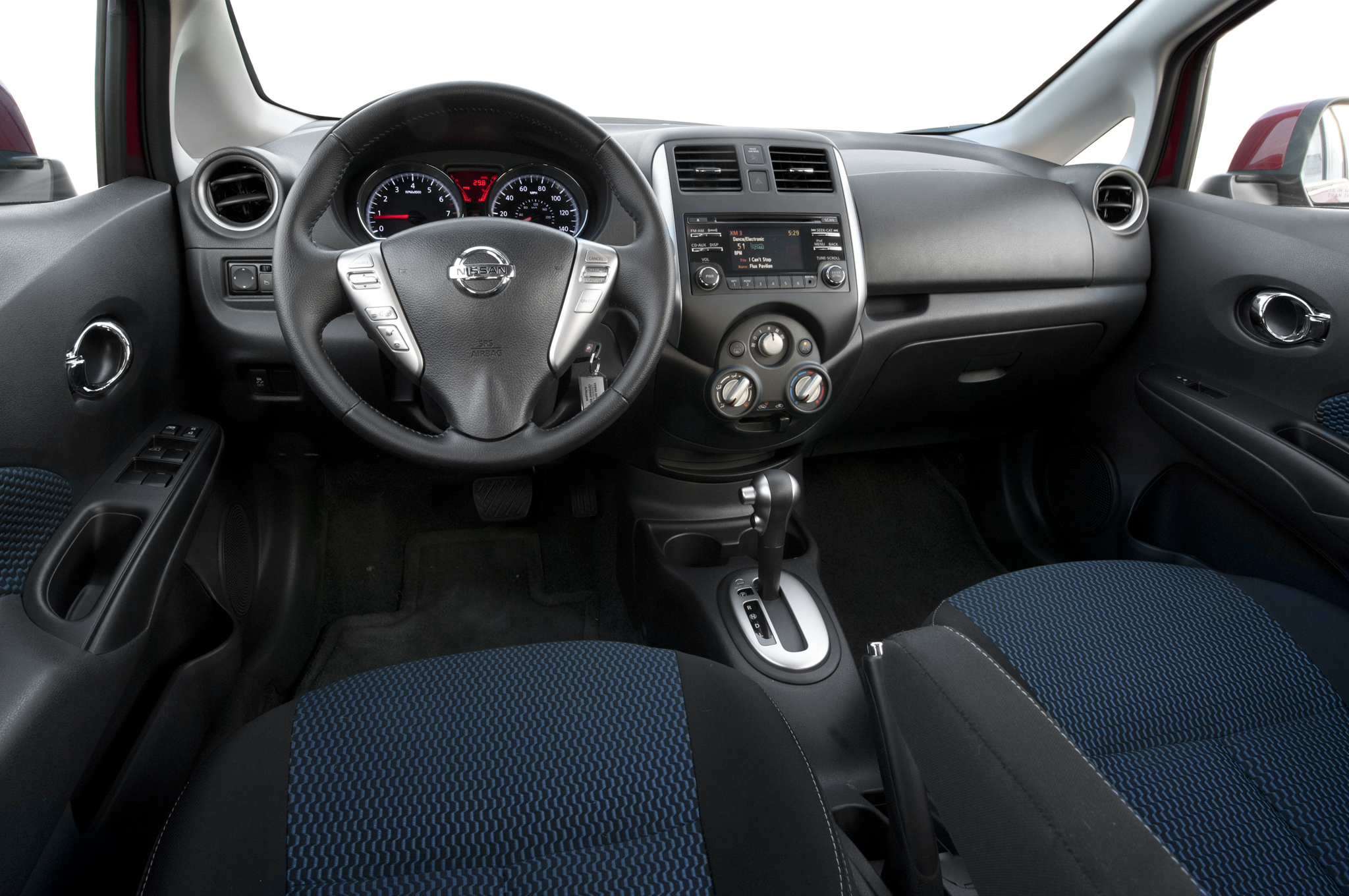 Nissan Versa Note Sv 2014