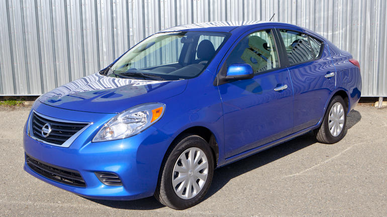 Nissan Versa Sv
