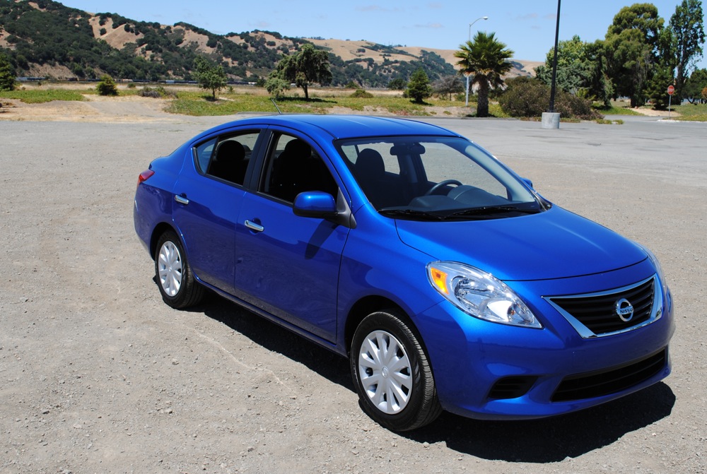 Nissan Versa Sv