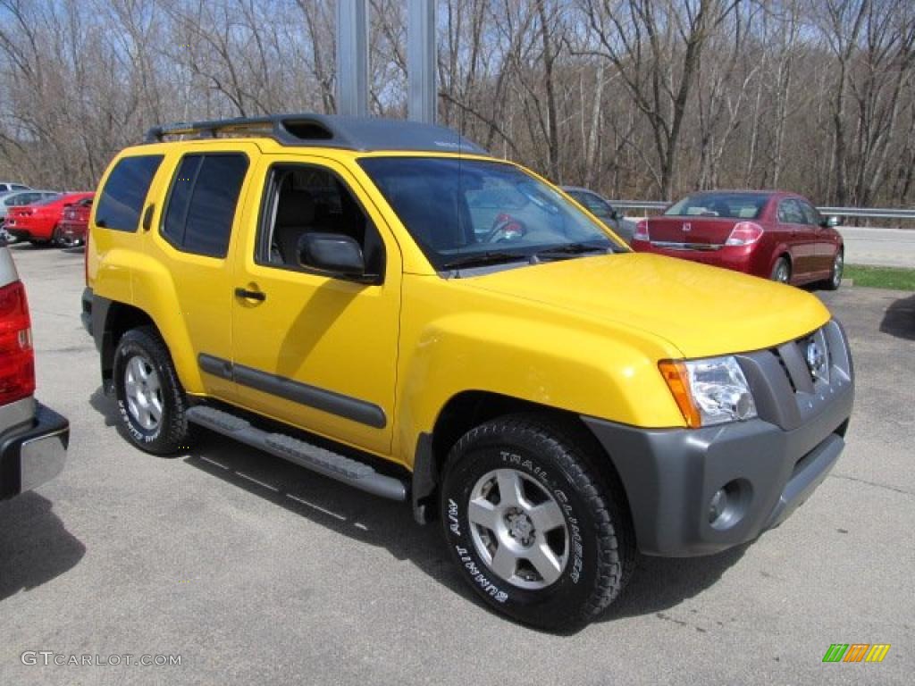 Nissan Xterra Yellow