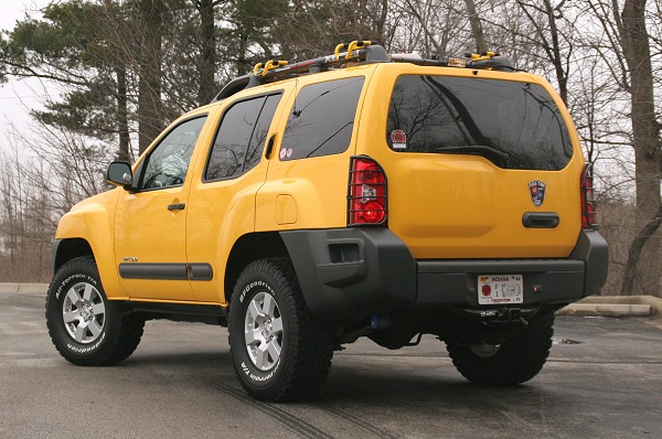 Nissan Xterra Yellow