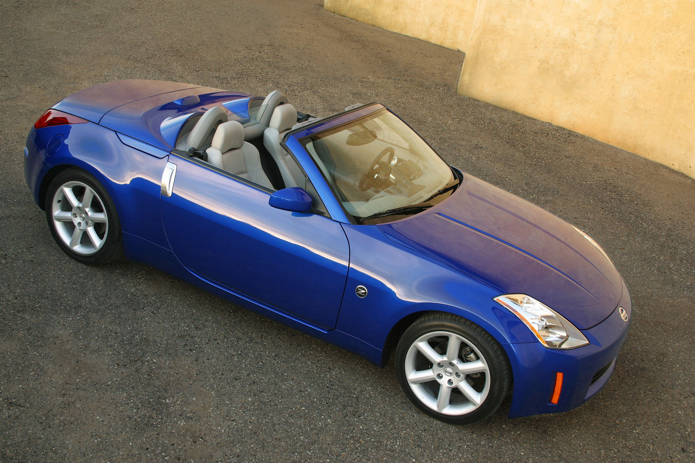 Nissan Z 4 Seater
