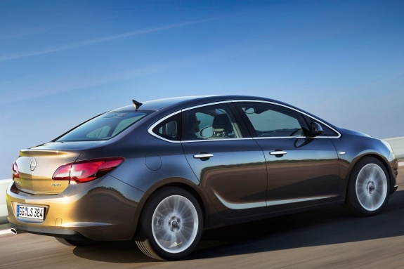 Opel Astra Sedan