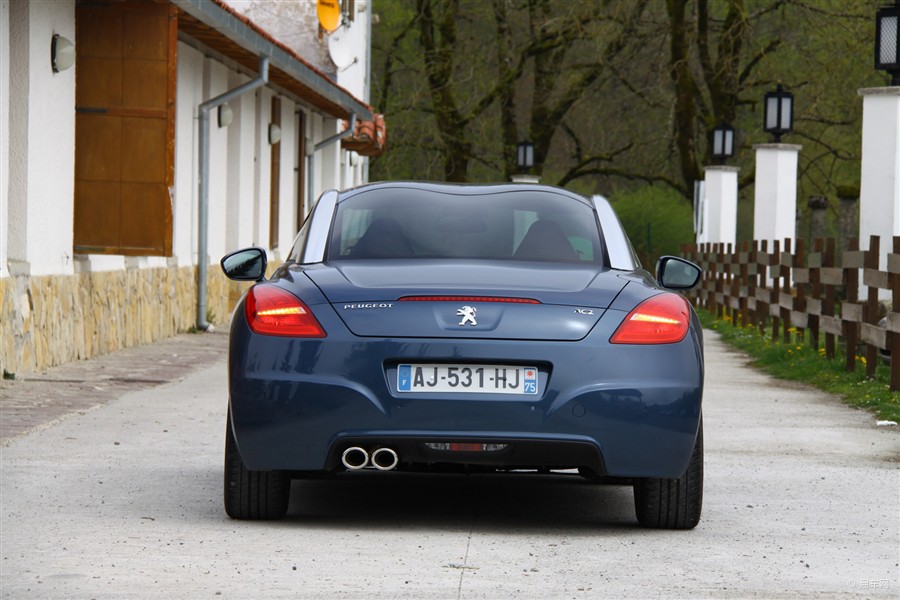 Peugeot RCZ
