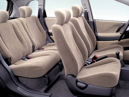 Suzuki Liana