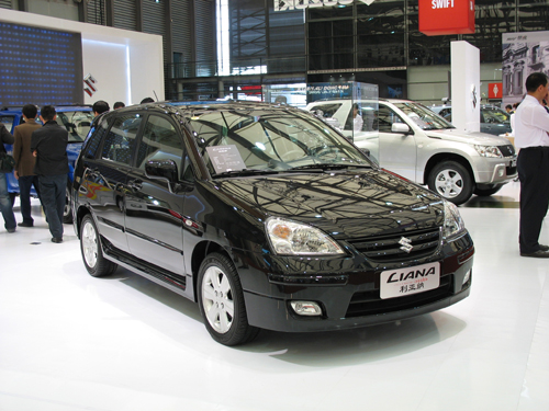 Suzuki Liana