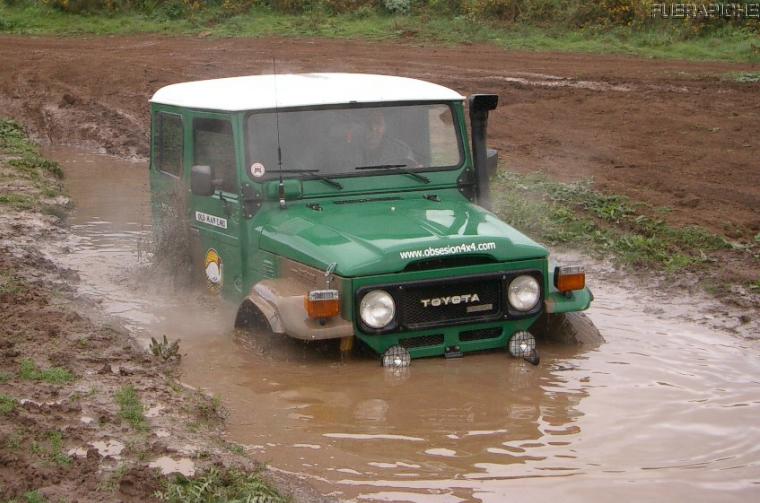 Toyota 4x4 Jeep