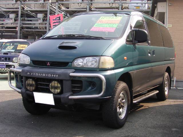 Toyota 4x4 Minivan