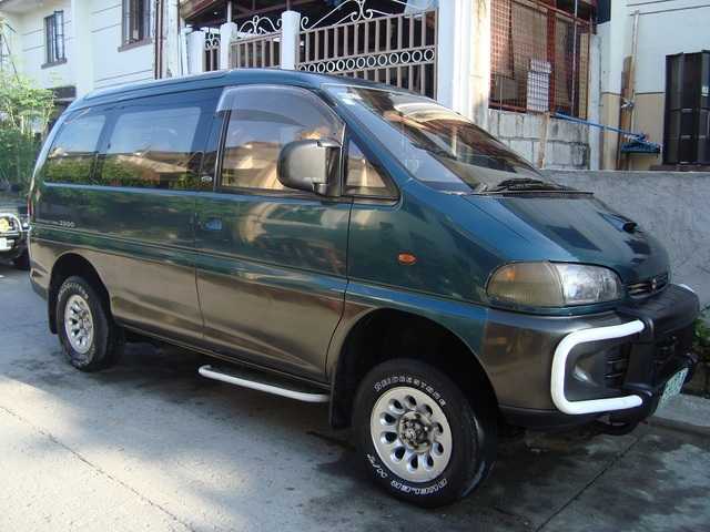 Toyota 4x4 Minivan