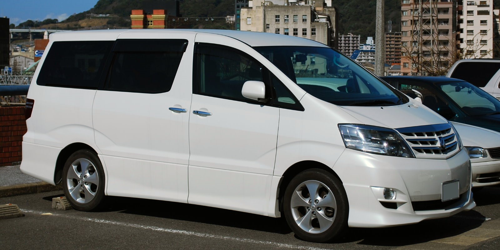 Toyota Alphard 2002
