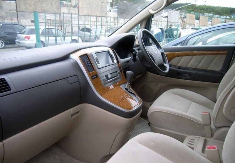 Toyota Alphard 2002