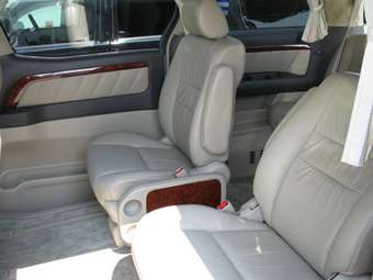 Toyota Alphard 2003
