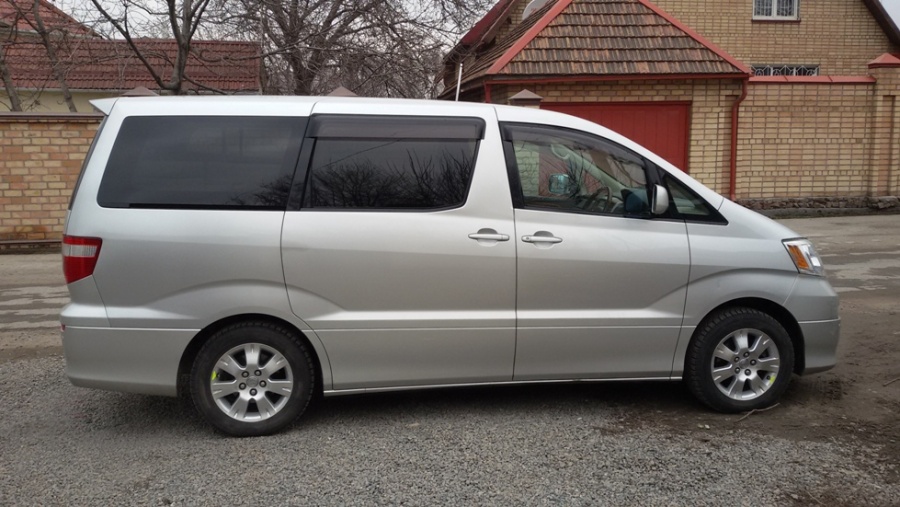 Toyota Alphard 2004