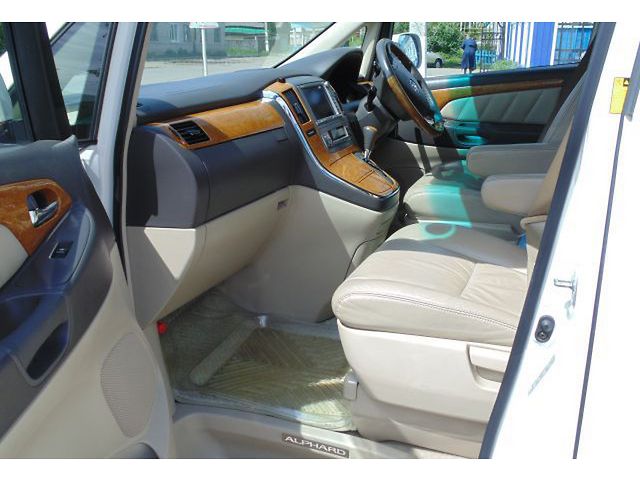 Toyota Alphard 2006