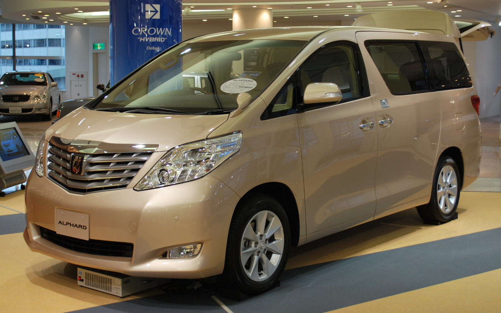 Toyota Alphard 2010