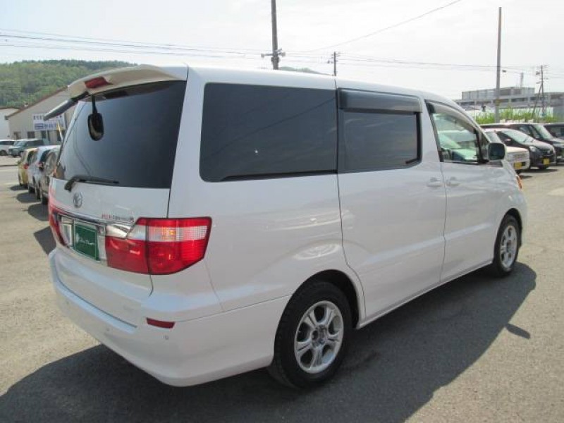 Toyota Alphard 2012