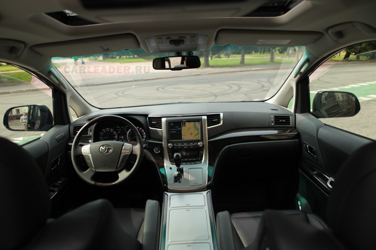 Toyota Alphard 2013