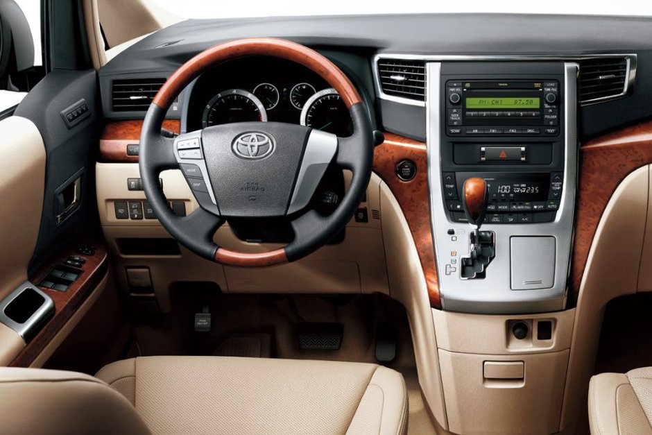 Toyota Alphard 3.5