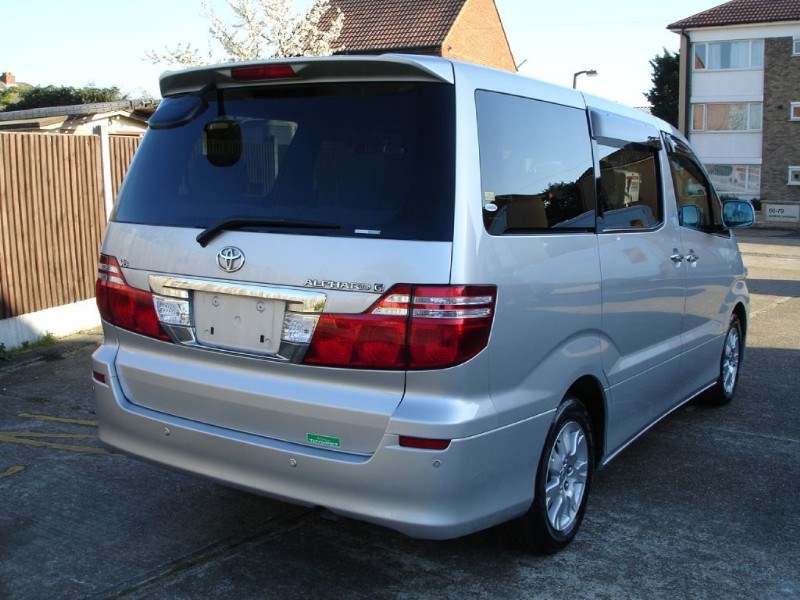 Toyota Alphard 4wd