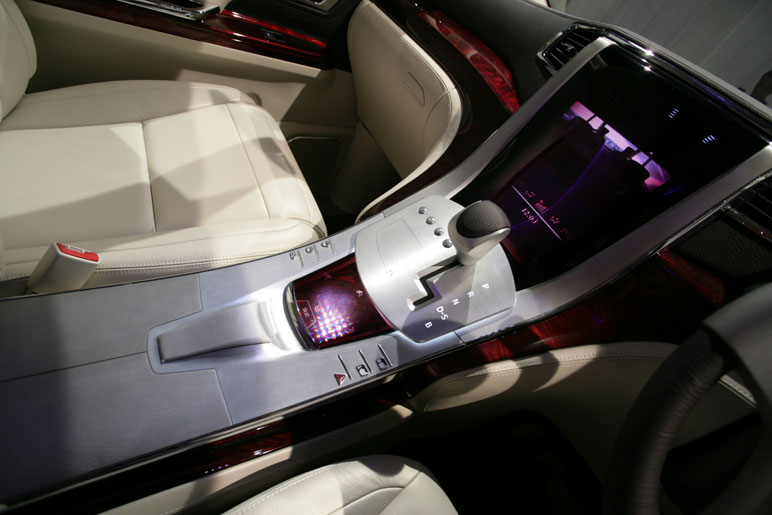 Toyota Alphard V