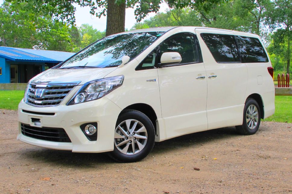Toyota Alphard Van