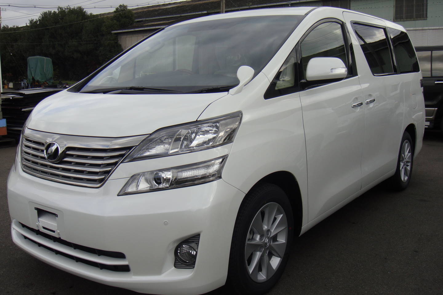 Toyota Alphard Vellfire