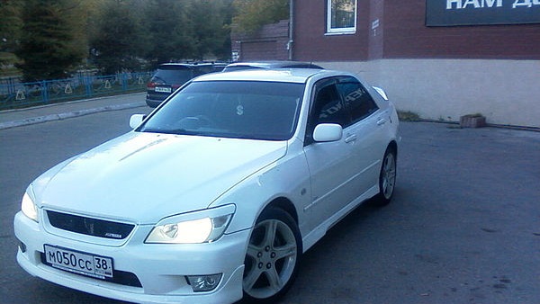 Toyota Altezza 2.0