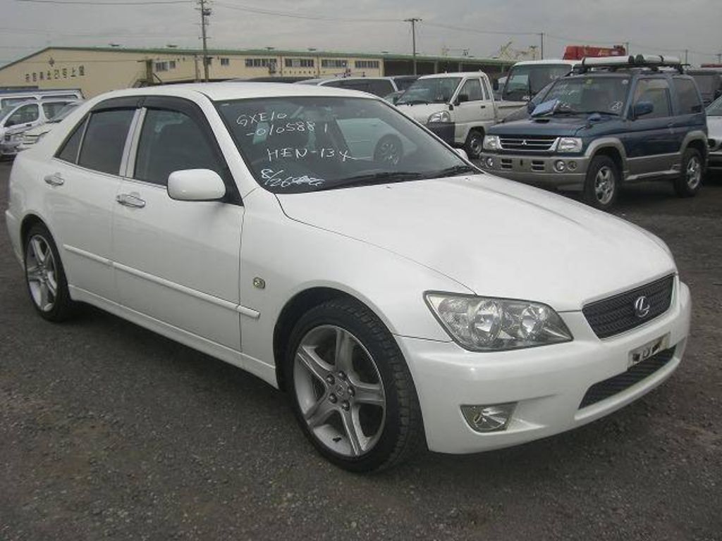 Toyota Altezza 2001