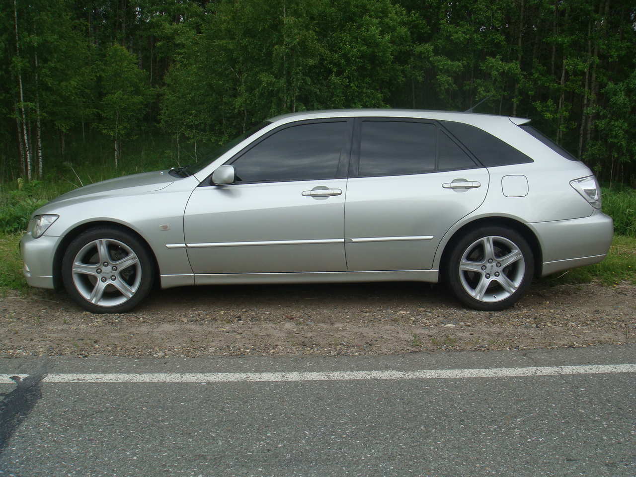 Toyota Altezza Wagon