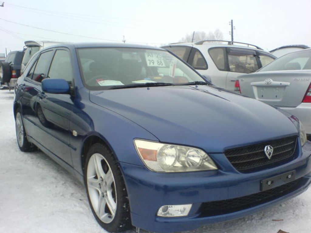 Toyota Altezza Wagon
