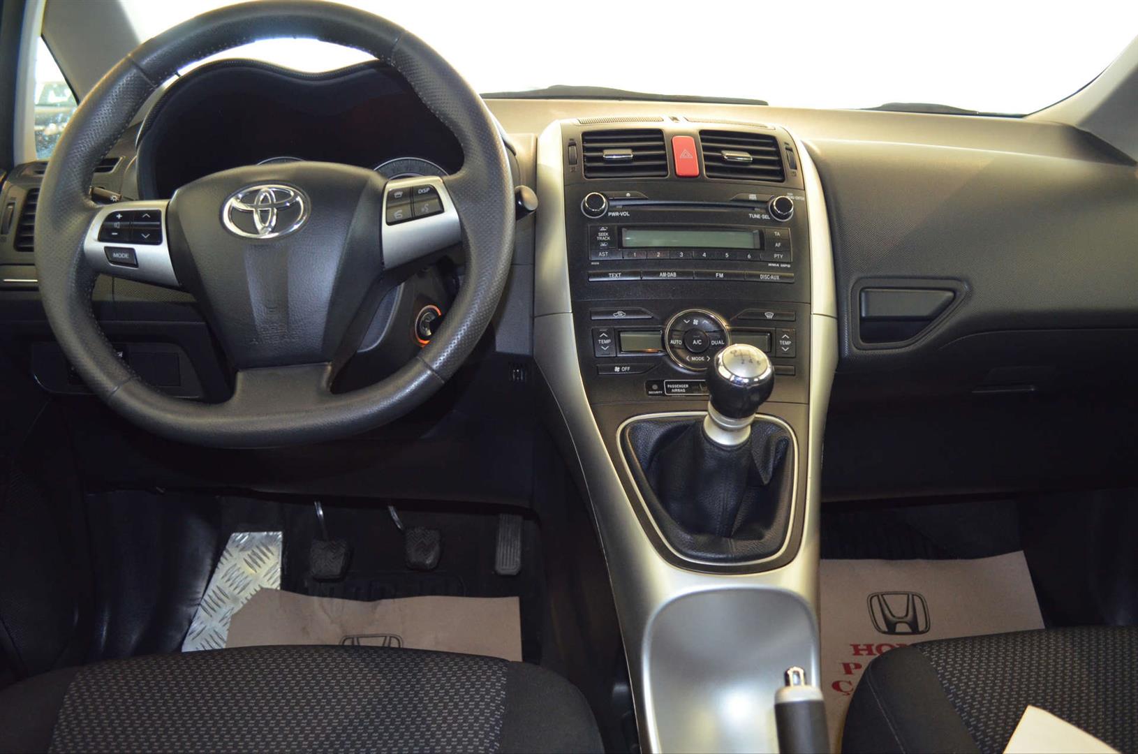 Toyota Auris 1.4