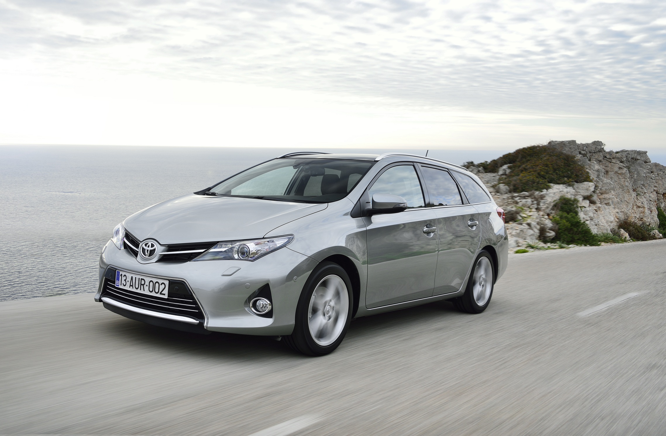 Toyota Auris 7 Seater