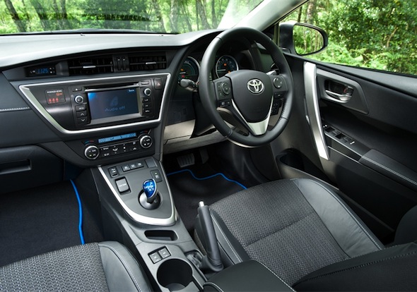 Toyota Auris Blue