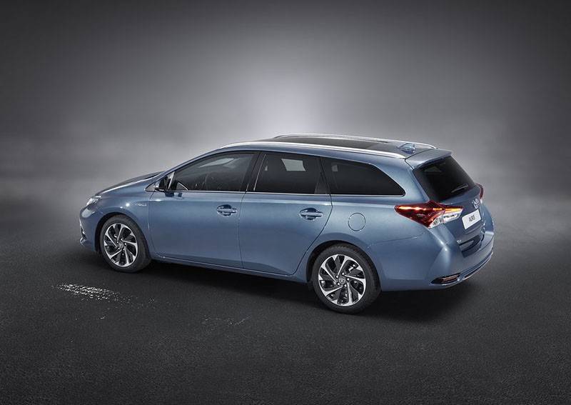 Toyota Auris Facelift 2015