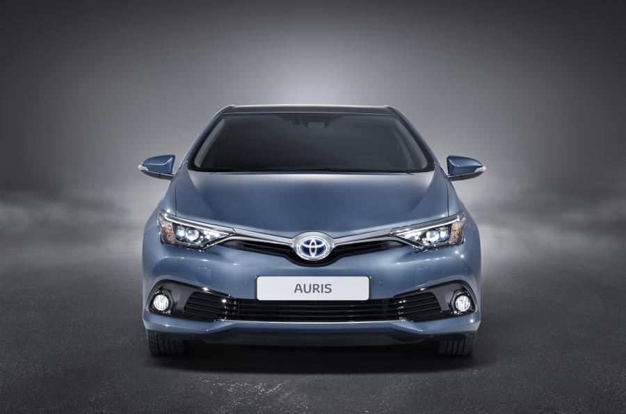 Toyota Auris Facelift 2015