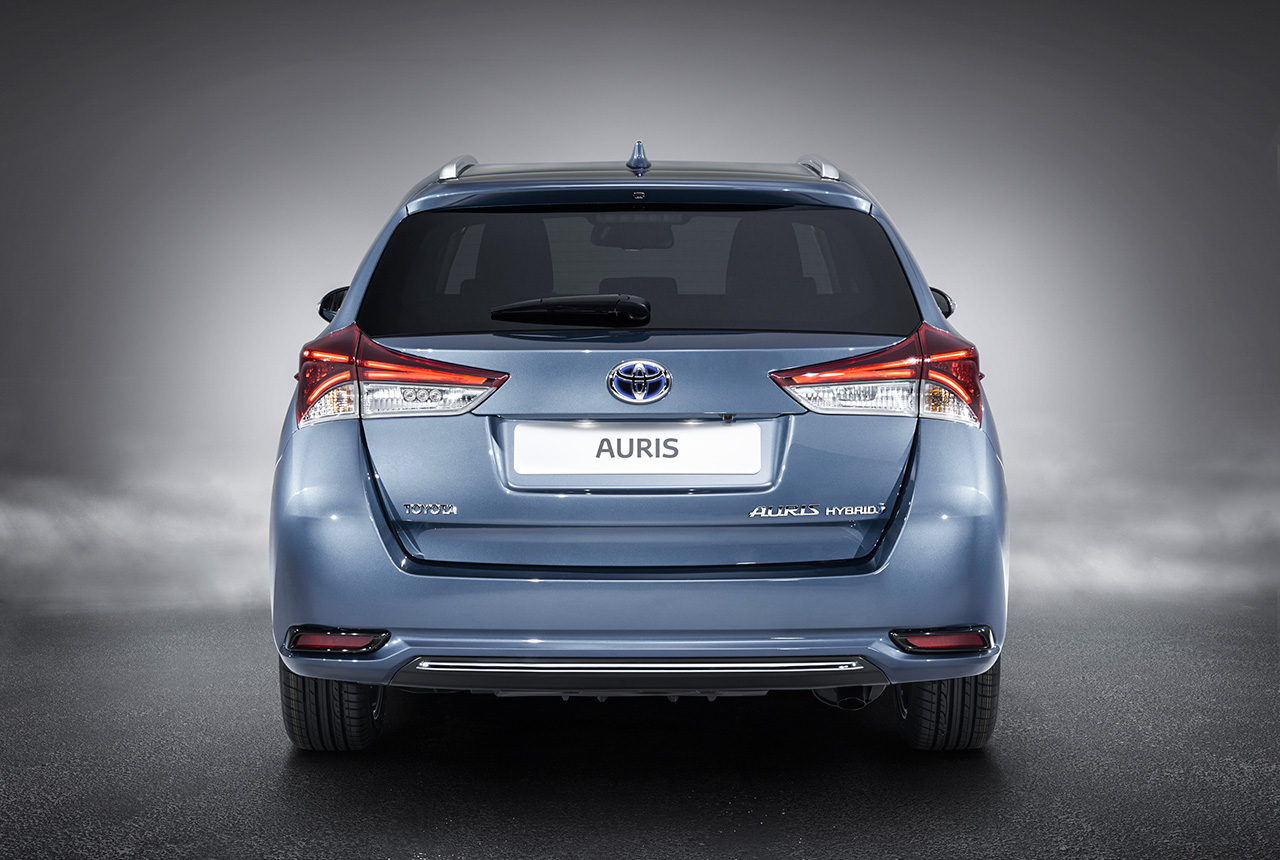 Toyota Auris Facelift 2015