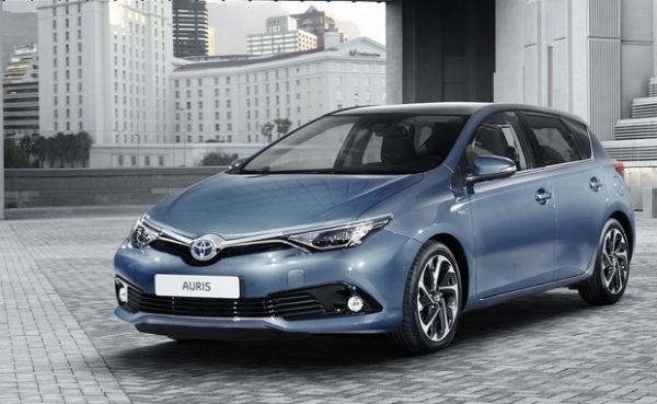 Toyota Auris Facelift 2016